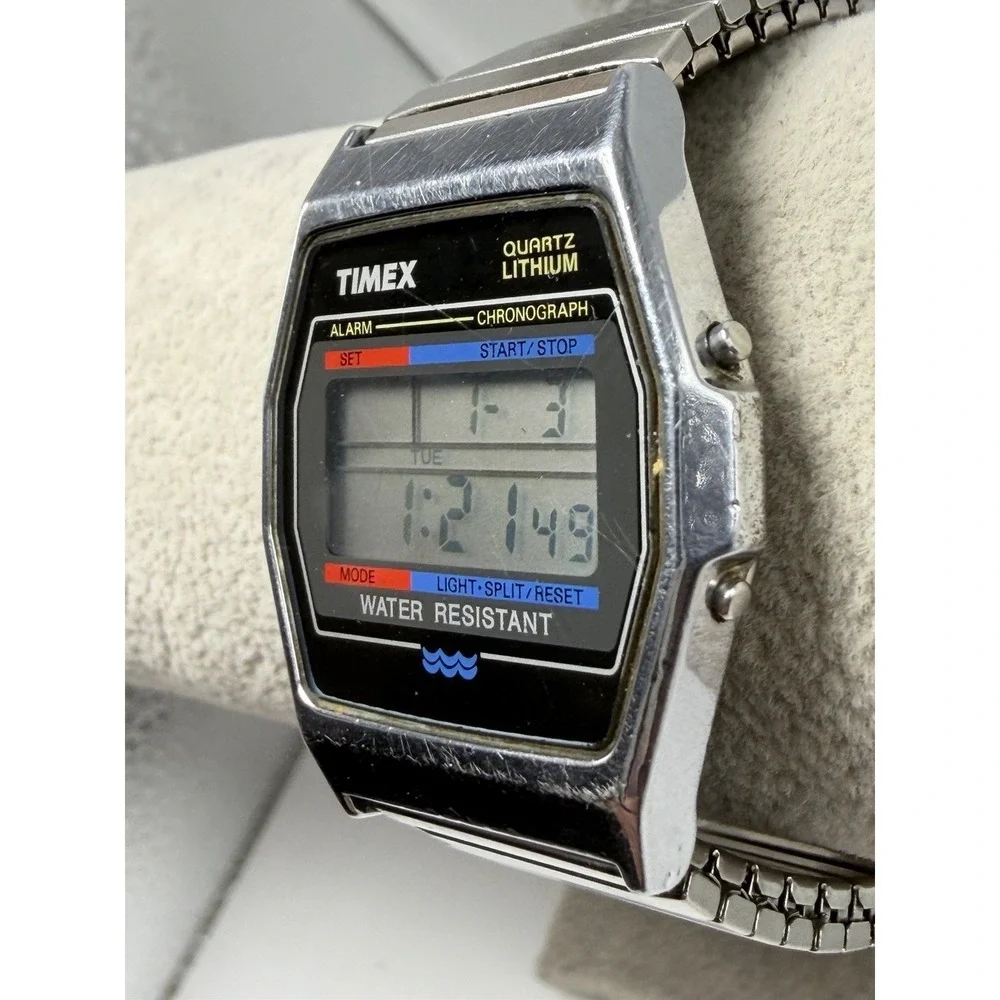 Timex New Battery Vintage 1990 Mens Digital Watch 34MM 7